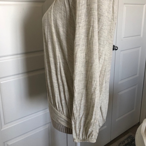 BNWT Super Soft Gathered Oatmeal Long Sleeve Tee - Picture 4 of 6